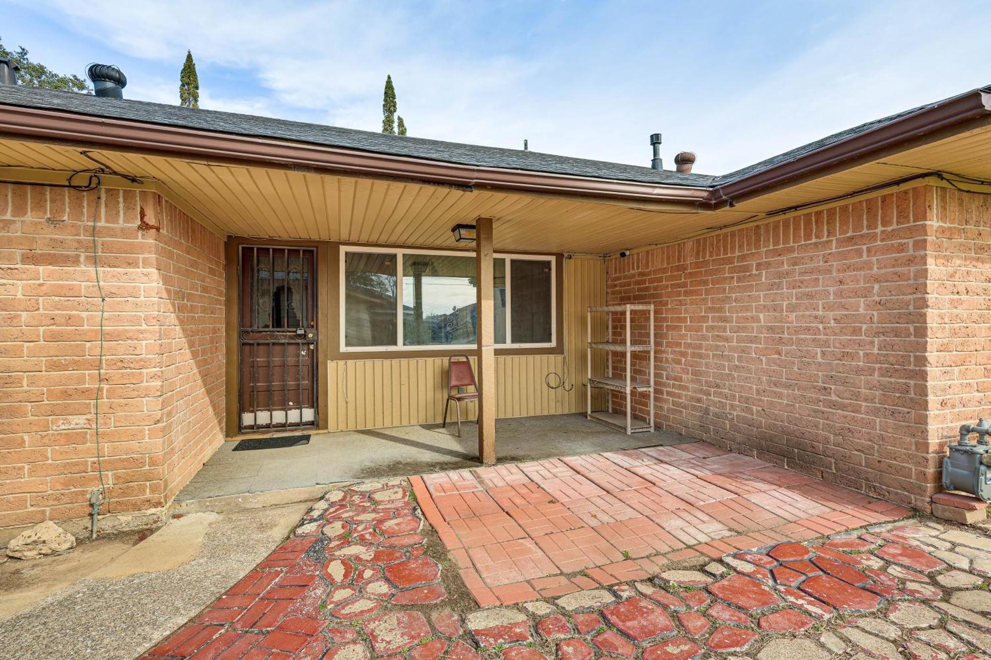 Quiet Houston Home With Porch - Near Park And Trails! Exterior photo